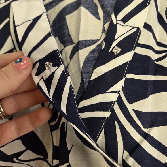 T Tahari Navy & White Leaf Print Tiered Dress Size Large NWOT - Picture 3 of 8